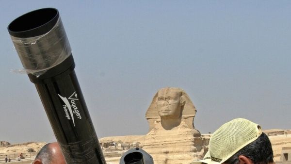 خبراء المعهد القومي المصري للبحوث الفلكية يتابعون من القاهرة حركة كوكب فينوس سنة 2004