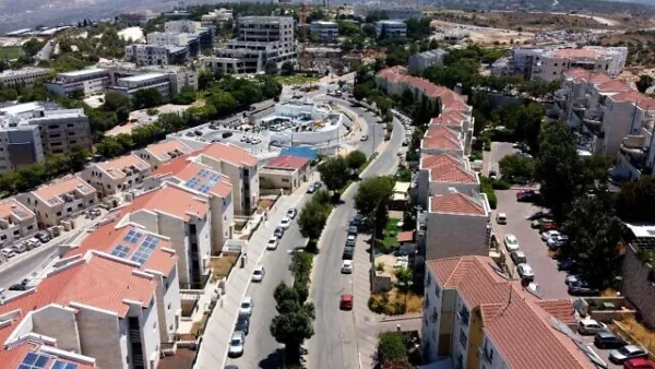 The Israeli settlement of Ariel in the West Bank, on July 1, 2020 (JACK GUEZ / AFP)