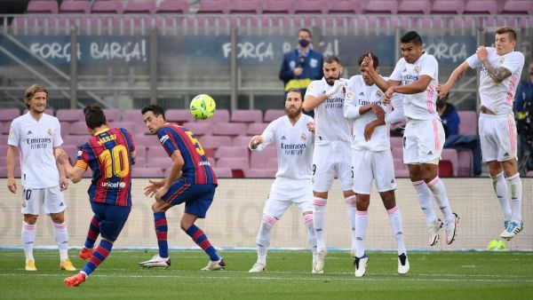 من سيظفر باللقب؟