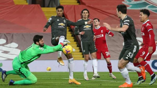 من مواجهة الغريمين الأخيرة في الدوري الإنجليزي