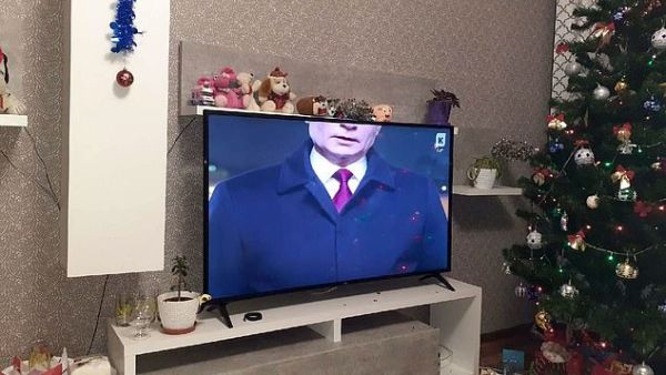 Russian President Vladimir Putin's head was cut off by Kaliningrad-based station Kaskad TV. (Social Media)