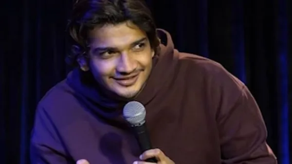 Munawar Faruqui, 28, (pictured at another stand up event) was detained with five other comics in the city of Indore on Friday after violence erupted when he allegedly poked fun at deities and the ruling right-wing BJP party. (Instagram)