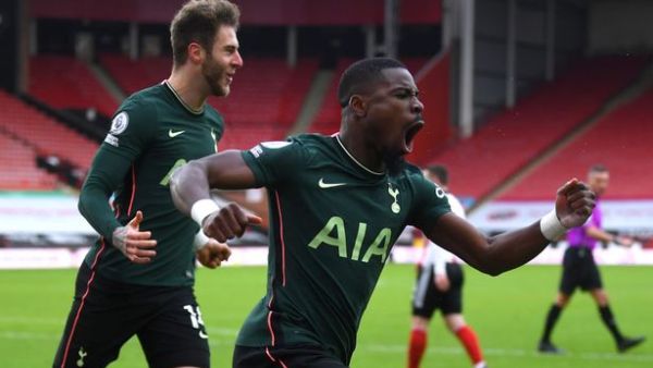 أورييه يحتفل بهدفه