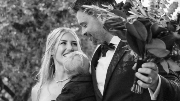 Welling and Jessica Welling married in November 2019 