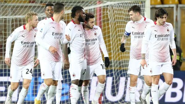 ميلان يحقق فوزاً مهماً رغم النقص العددي