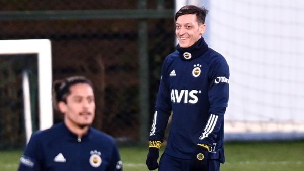 The ex-Germany international agreed to a significant wage reduction in order to complete a move away from Emirates Stadium (Photo: AFP)