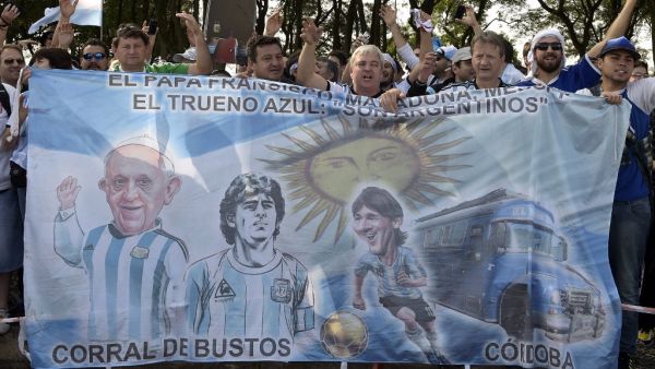  The Pope recalled his memories of hearing Argentina win the 1986 World Cup final against West Germany while he was studying in Frankfurt (Photo: AFP)
