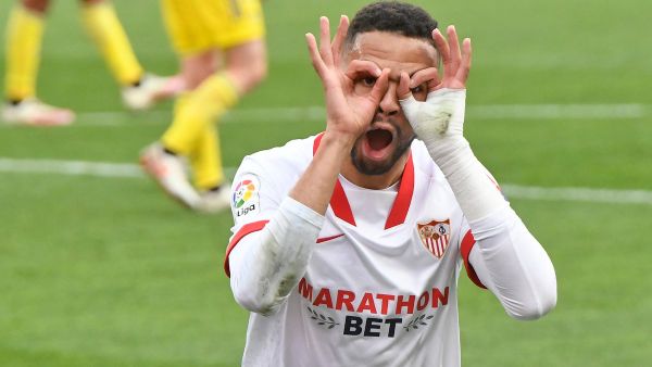 النصيري يتألق مجدداً