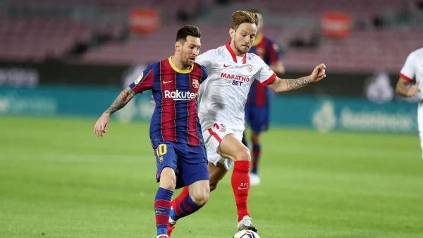 مواجهة قوية بين إشبيلية وبرشلونة