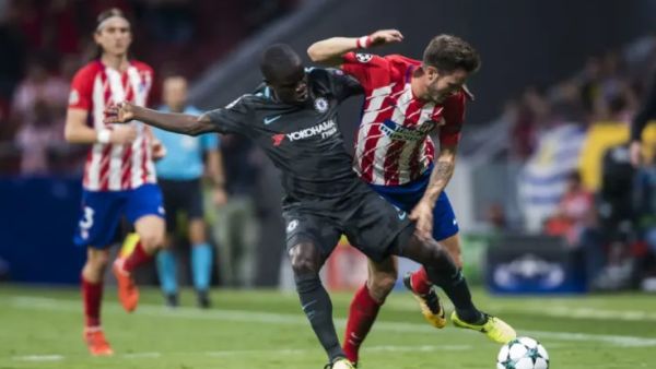 من مواجهة سابقة بين العملاقين