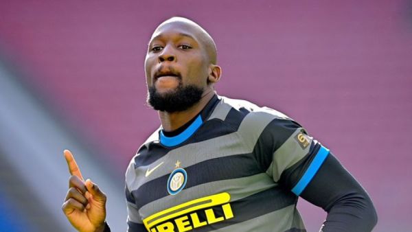 لوكاكو يقود النيراتزوري لفوز جديد