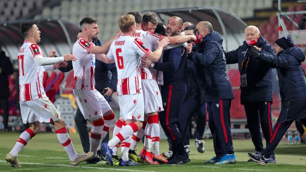 زفيزدا يجبر ميلان على التعادل