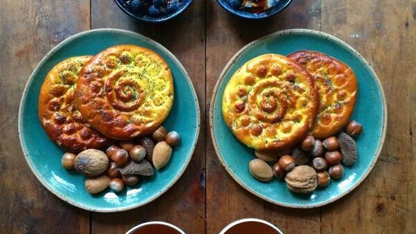 Koloocheh, Iranian date&walnut filled cookies (Twitter)