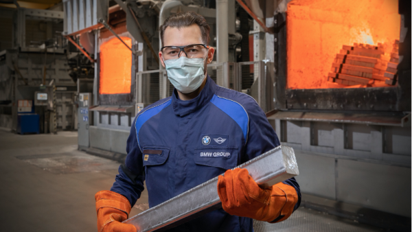 Harnessing the Power of the Desert Sun: BMW Group Sources Aluminium Produced Using Solar Energy