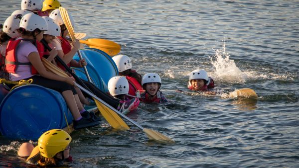 Sharjah Girl Guides in search and rescue operations 