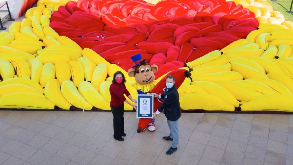 GWR - Largest Mosaic using Stuffed Toys From Dinner in Wheel of the World To Breaking a Guinness World Record Title, Love Is in the Air at Global Village