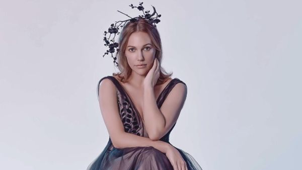 What a Hunk! Leaked Images of Meryem Uzerli's American Boyfriend.. Watch