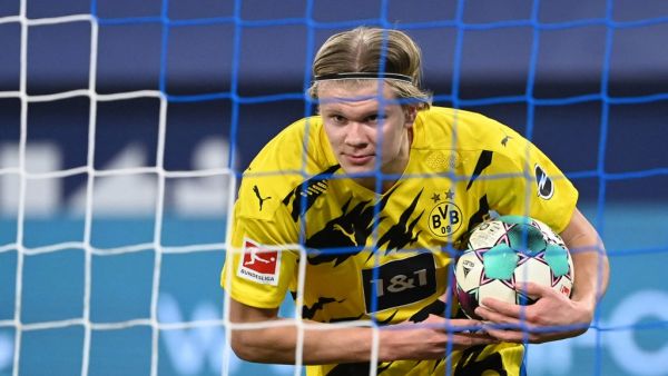 The Borussia Dortmund star wants basic £300,000 wage (Photo: AFP)