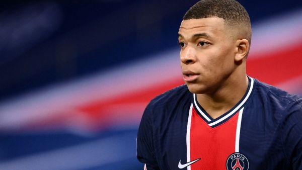 Leonardo, sporting director of the Ligue 1 giants, remains confident that fresh terms can be agreed with a number of senior stars at Parc des Princes (Photo: AFP)
