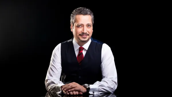 الإعلامي تامر أمين