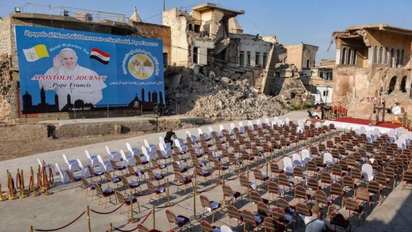 البابا يلتقي مسيحيي شمال العراق الذين عانوا من انتهاكات داعش