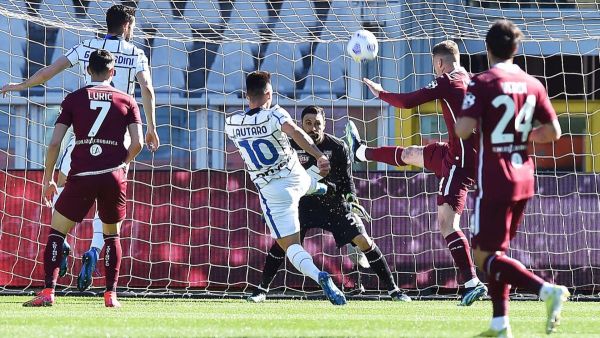 لاوتارو يسجل هدف انتصار إنتر