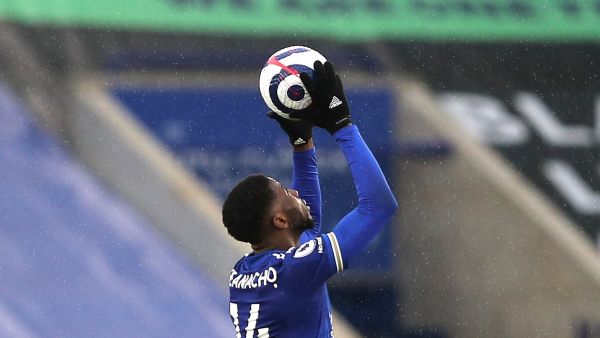 إيهياناتشو يقود ليستر لنصف النهائي