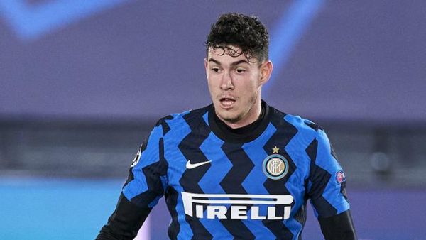 أليساندرو باستوني