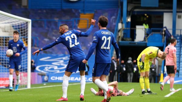 زياش يسجل من جديد للبلوز