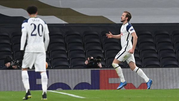 كاين يقود سبيرز للفوز