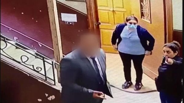متحرش بالأطفال