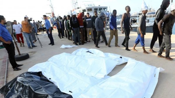 مهربون يلقون بعشرات المهاجرين في البحر قبالة سواحل جيبوتي