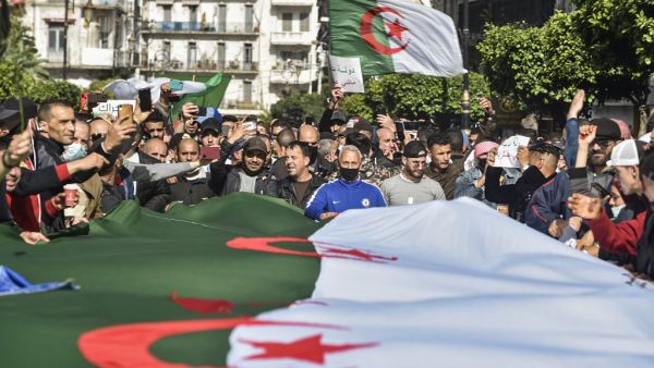 Thousands of Algerians out on the street