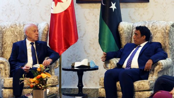 Libya'a newly-appointed government hold talks with Tunisia’s president.