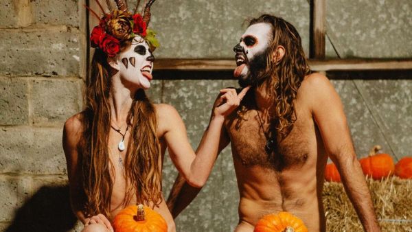 Nudist couple 