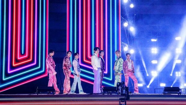 BTS fans organize art exhibition in the UAE