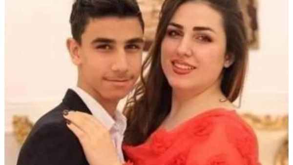 محمد وعروسه التي تكبره بـ12 عامًا