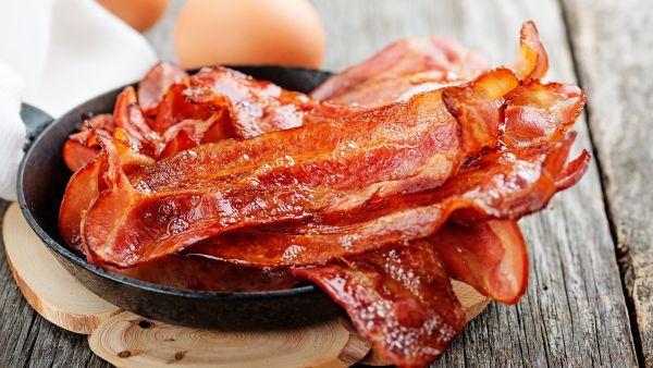 Eating one rasher of bacon a day increases your chance of getting dementia!