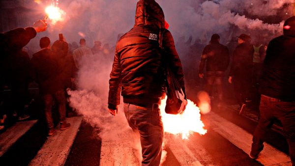 Right-wing protesters 