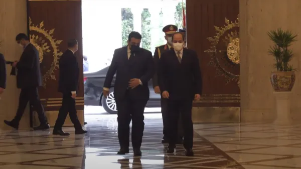 السيسي والمنفي