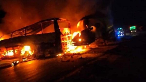 ارتفاع عدد ضحايا حادث حافلة أسيوط إلى 20 قتيلا