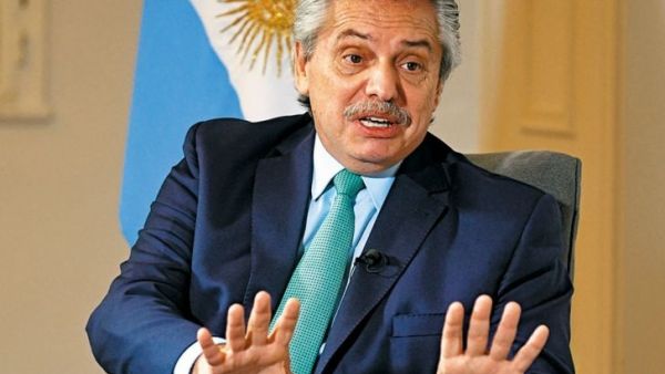 الرئيس الأرجنتيني ألبرتو فرنانديز 