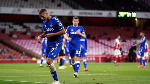 ريتشارليسون يقود إيفرتون لفوز مهم