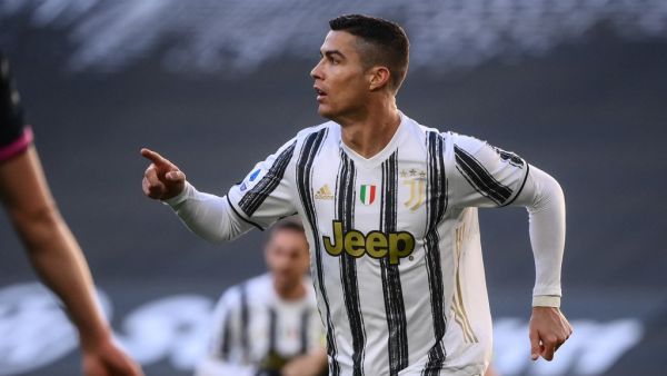 رونالدو يرفع رصيده إلى 25 هدفاً في صدارة هدافي البطولة