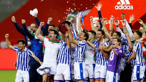 سوسييداد يظفر باللقب