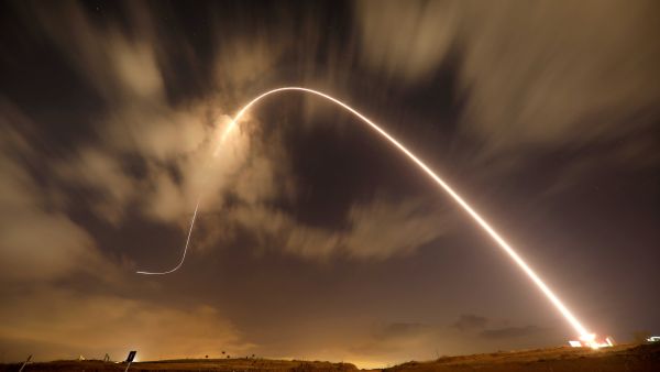 إسرائيل تعلن رصد إطلاق قذيفتين من قطاع غزة 