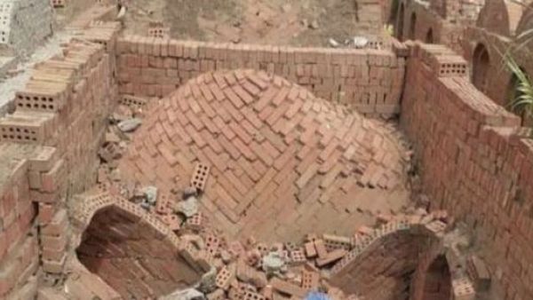 مجهولون ينبشون قبر ممرضة مصرية متوفية بكورونا ويحرقون جثتها