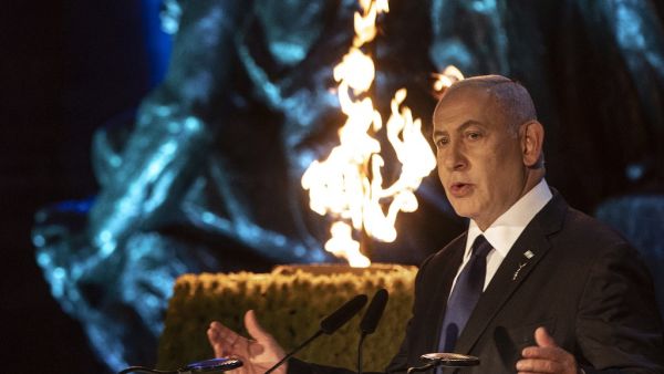  Benjamin Netanyahu delivers a speech at the Holocaust Martyrs' and Heroes Remembrance Day 