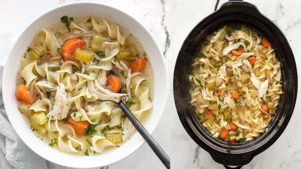 شوربة نودلز بالدجاج بقدر الطهي البطيء