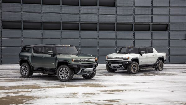 2024 GMC Hummer EV SUV Debuts